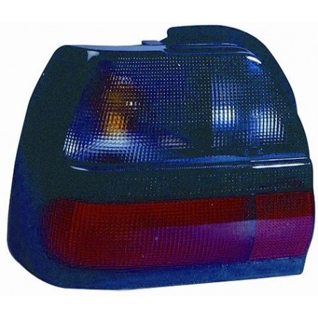 Gruppo ottico posteriore modelli 4 porte modelli CHAMADE lato sx