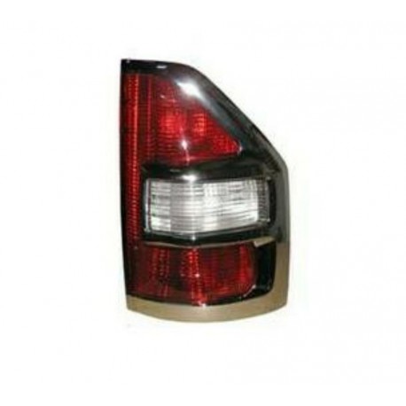 Gruppo ottico posteriore con cornice cromata 3 connettori dx