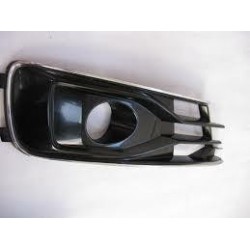 Griglia paraurti anteriore con foro fendinebbia con modanatura cromata dx