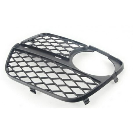 Griglia paraurti anteriore aperta con foro fendinebbia sx