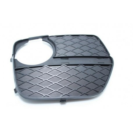 Griglia paraurti anteriore chiusa con foro fendinebbia dx