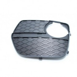 Griglia paraurti anteriore chiusa con foro fendinebbia sx