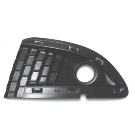 Griglia paraurti anteriore con foro fendinebbia e modanatura sx