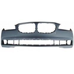 Paraurti anteriore verniciabile con fori lavafari e sensori