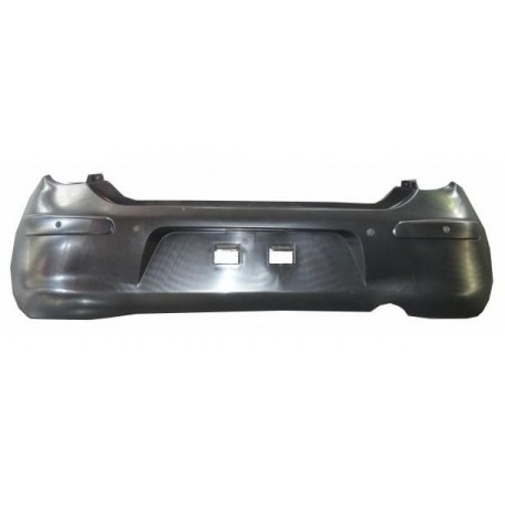 Paraurti posteriore con fori sensori